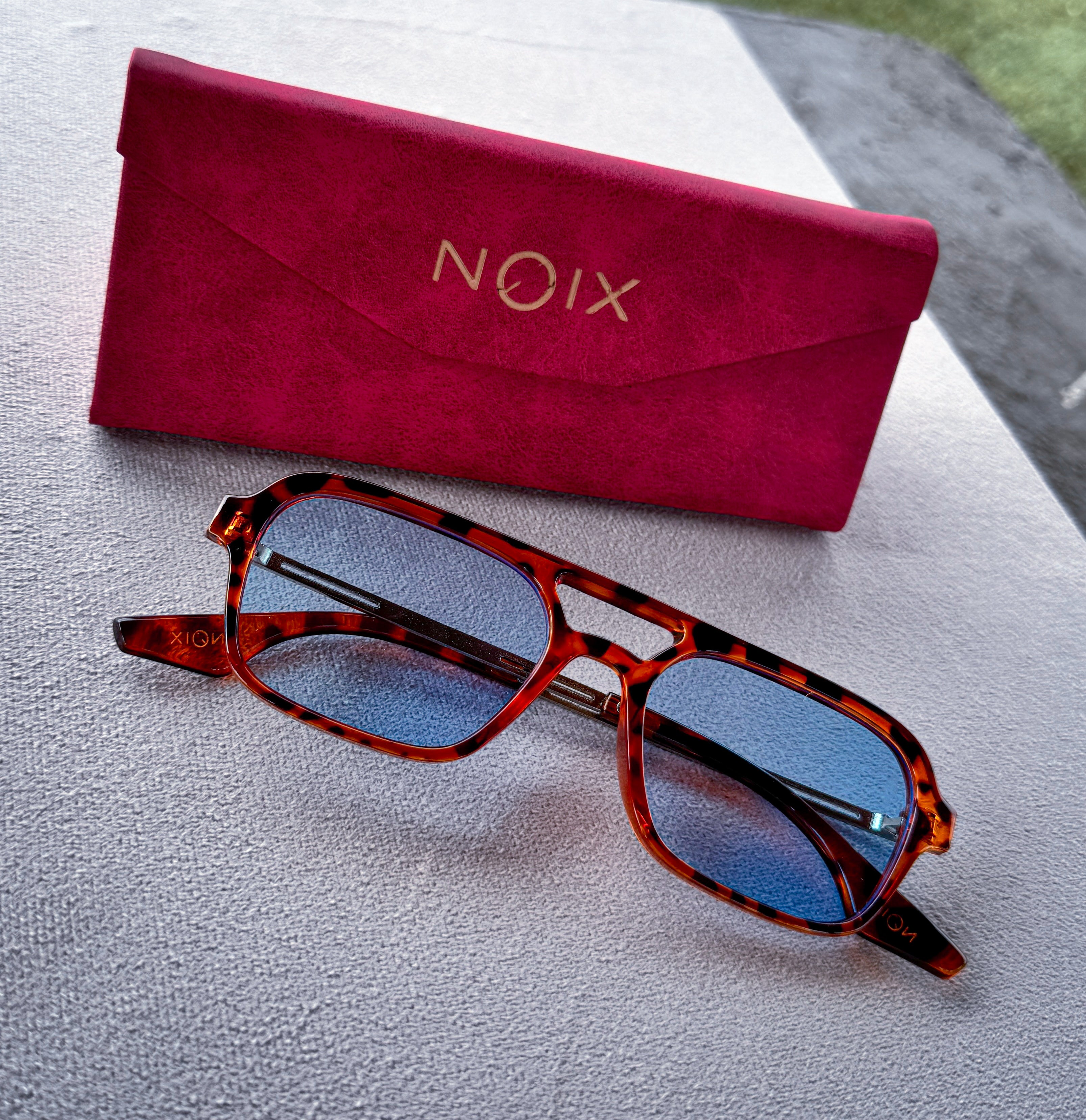 NOIX GLOW